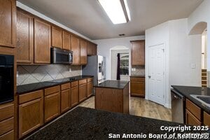 Building Photo - 25914 Mission Bluff