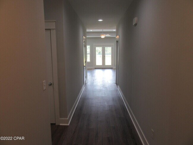Building Photo - 154 Drews Ln