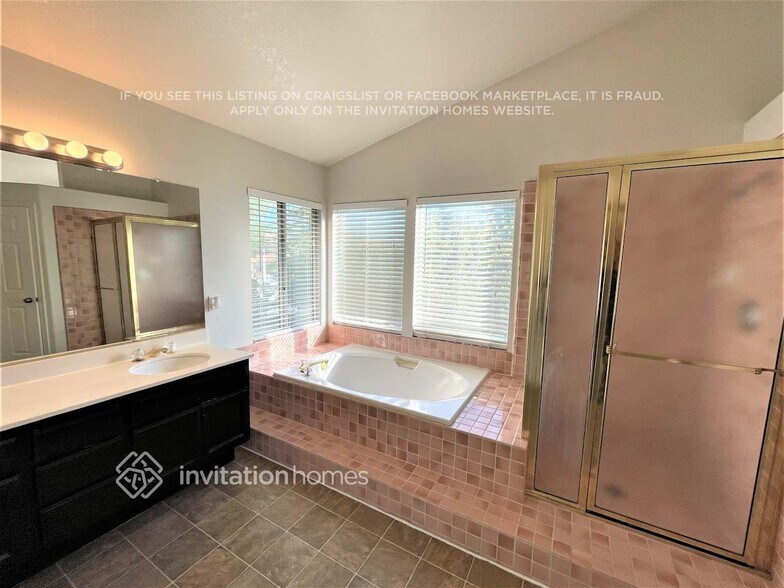 Building Photo - 3112 Fulham Ct