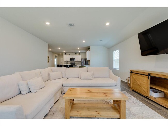 Building Photo - 5908 Xene Dr