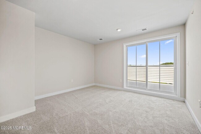 Building Photo - 20 Gramercy Dr