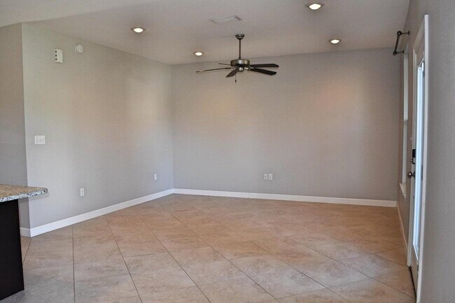 Building Photo - 416 Tropical Way