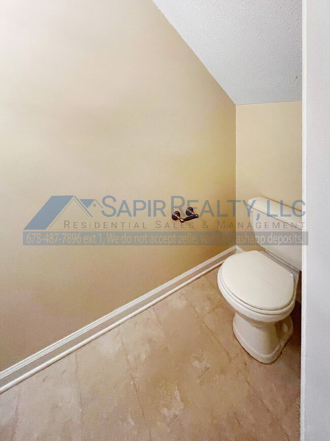 Building Photo - 6060 Capitol Knoll