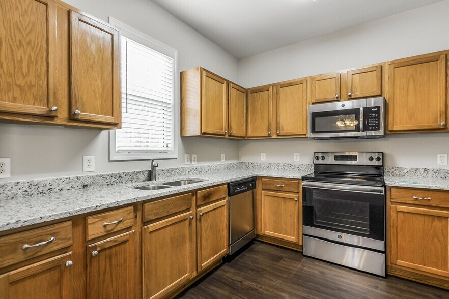Building Photo - 2716 Lead Crystal Ct