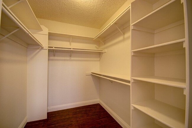Building Photo - 6549 Lemitar Dr