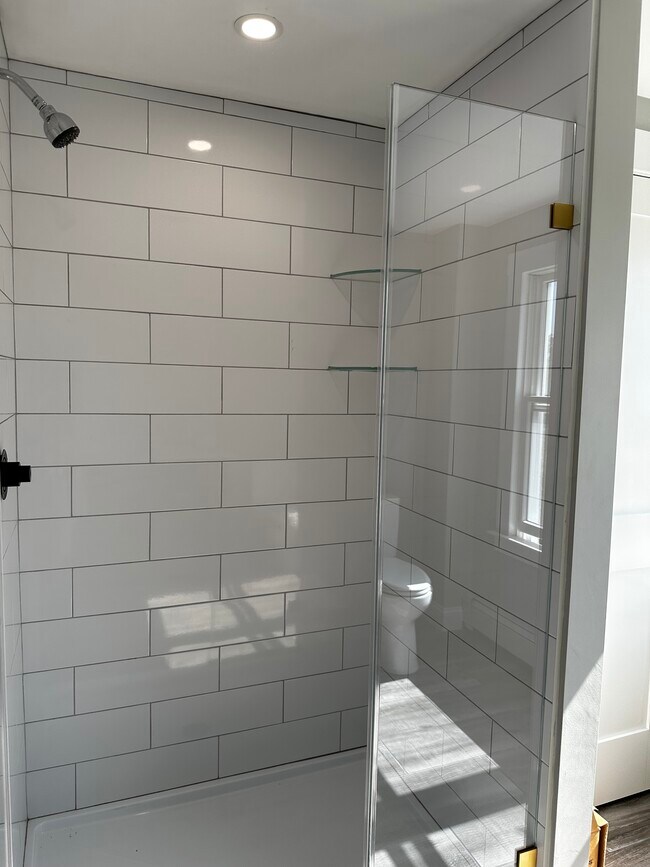 Building Photo - 96 Adams St