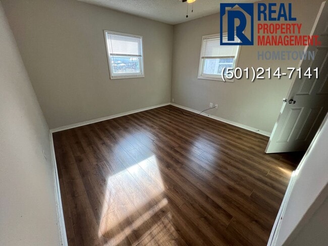 Building Photo - 300 N Bailey-