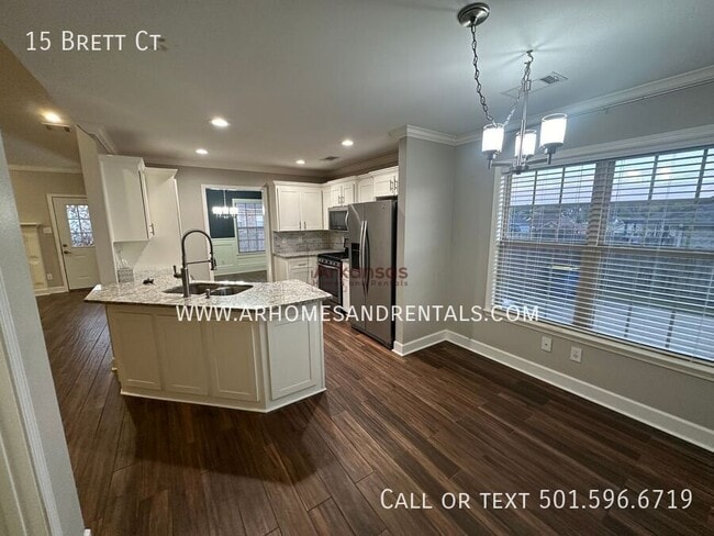 Building Photo - 15 Brett Ct