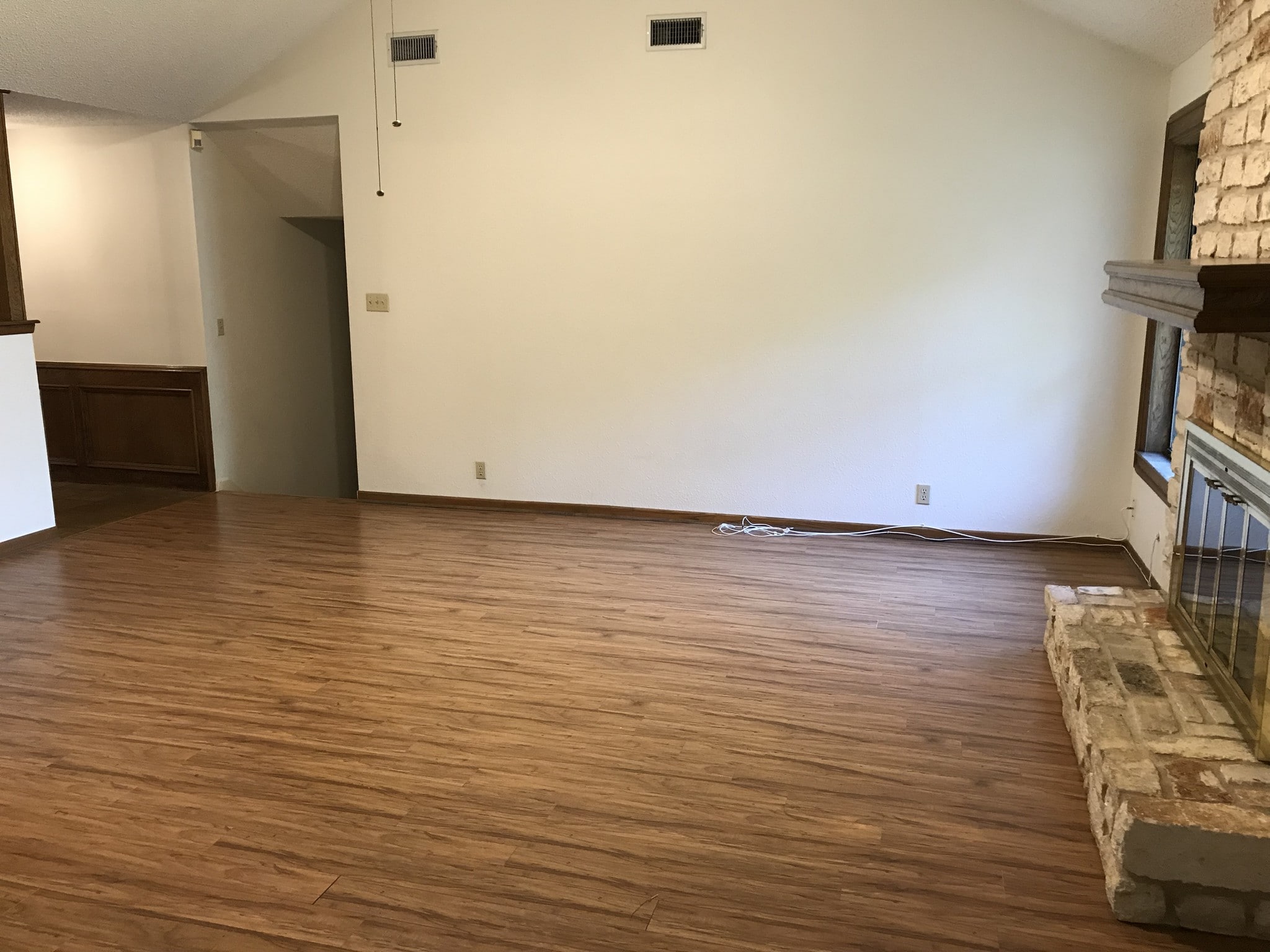 Living room - 11203 Oak View Dr