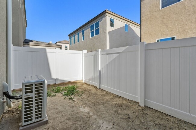 Building Photo - Modern Detached Home in Gated Nuvo Parkside