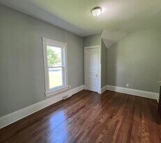 Building Photo - 2327 N 14th St