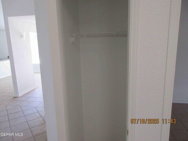 Building Photo - 1465 Sierra De Oro Dr