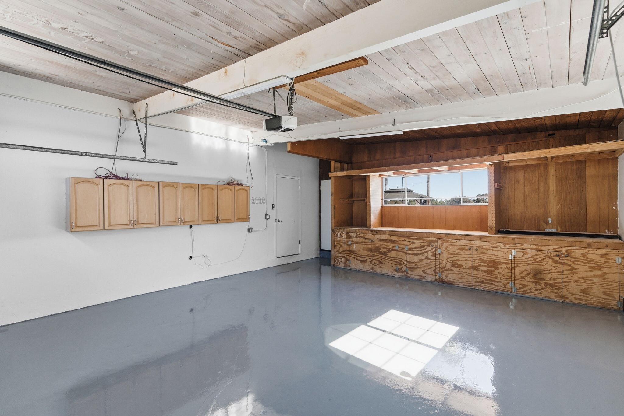 Building Photo - 8335 Sugarman Dr