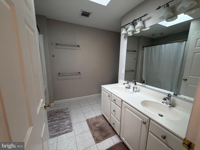 Building Photo - 20965 Promontory Square