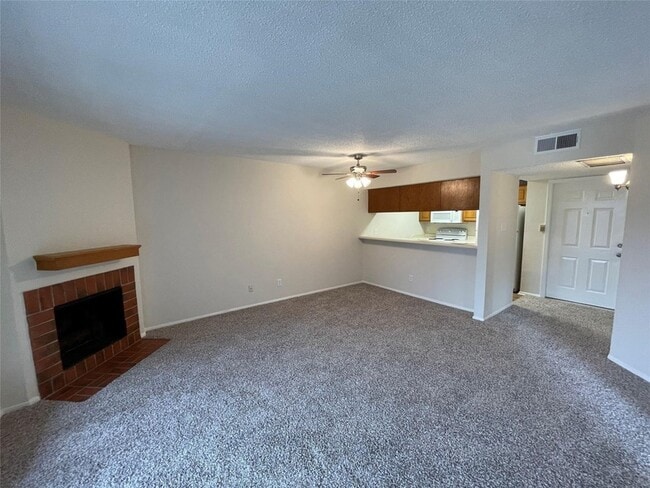 Building Photo - 11480 Audelia Rd