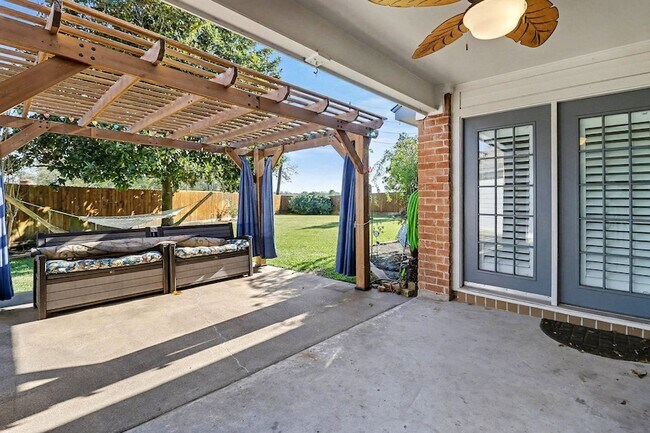 Building Photo - 1402 Copperfield Ct