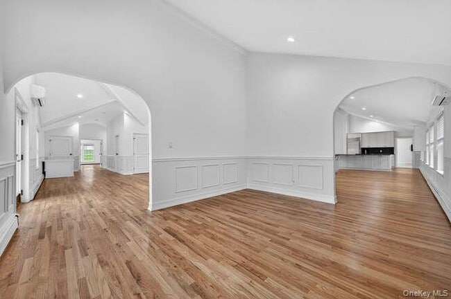 Building Photo - 125 Horseshoe Rd