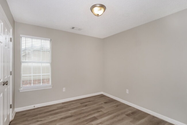 Building Photo - 12923 Fox Ridge Ln