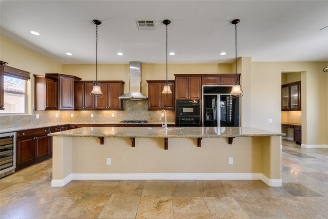 Building Photo - 2713 Cyrano St
