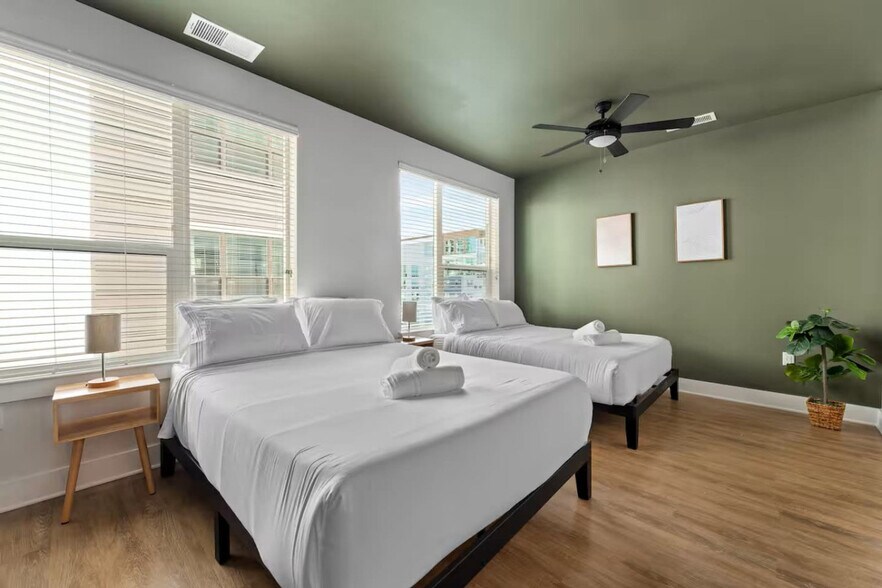 Building Photo - 3629 W Cypress St