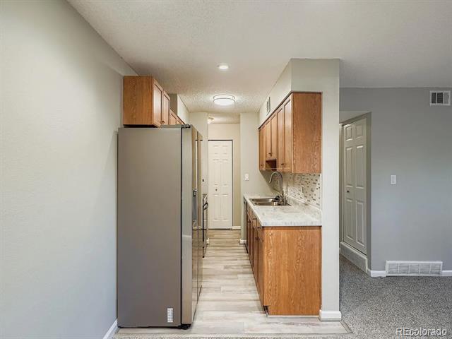 Building Photo - 140 E Highline Cir