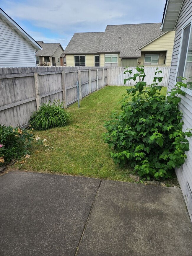 Building Photo - 4188 N Player Dr