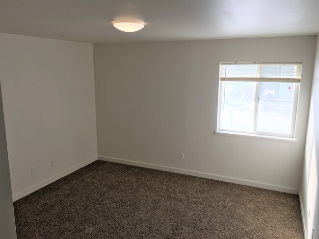 Building Photo - This Home Has It All!