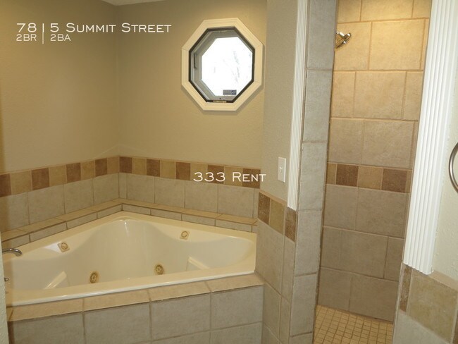 Building Photo - FREE RENT - MOVE-IN SPECIAL!