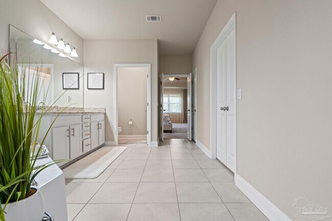 Building Photo - 3552 Pelican Bay Cir