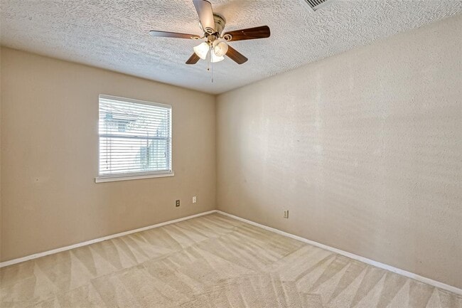 Building Photo - 442 Redway Ln