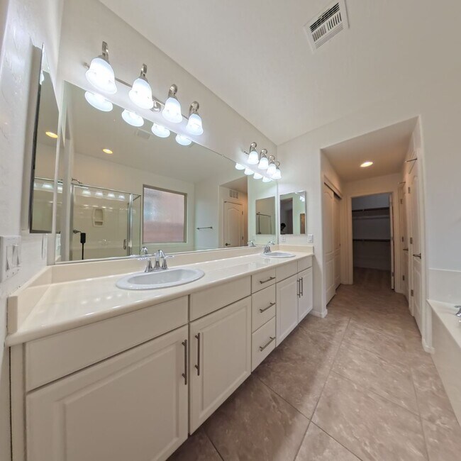 Building Photo - Exceptional Dual Master Residence with Modern Upgrades