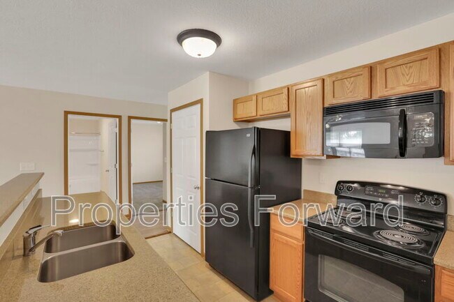 Building Photo - 4031 Elm St