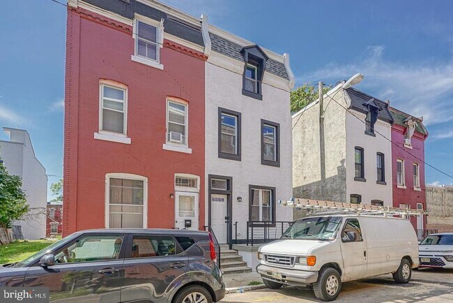 Building Photo - 2538 Turner St