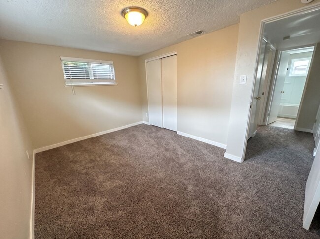 Building Photo - 2575 Jellison St