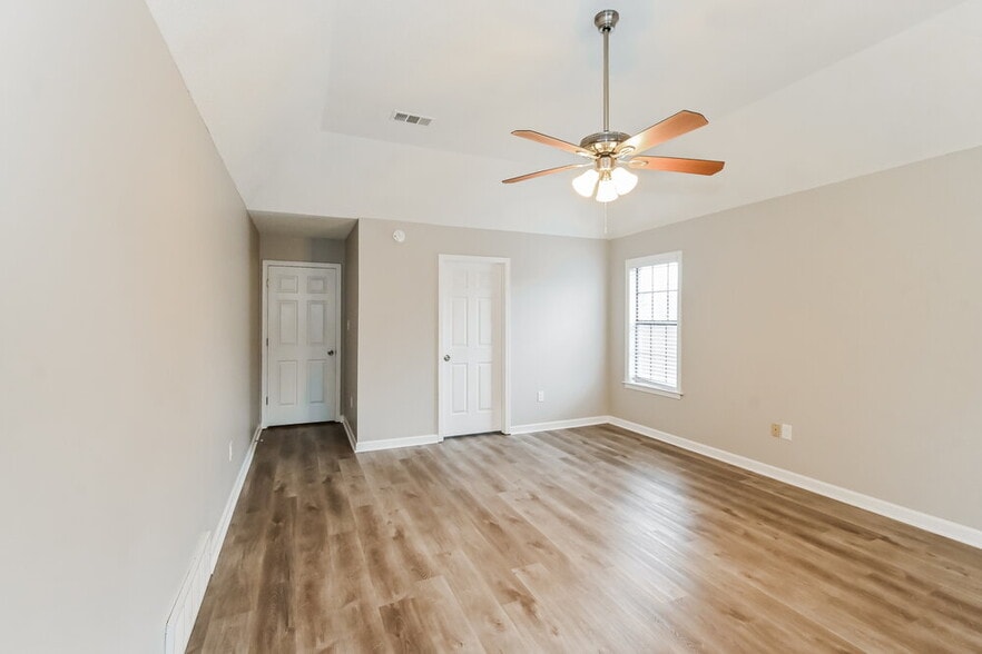 Building Photo - 3580 Brandon Ln