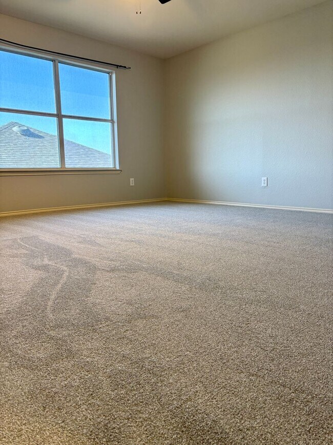 Building Photo - The Perfect Blend of Space & Location – 3 Beds Near Alliance-Perfect for Roommates!