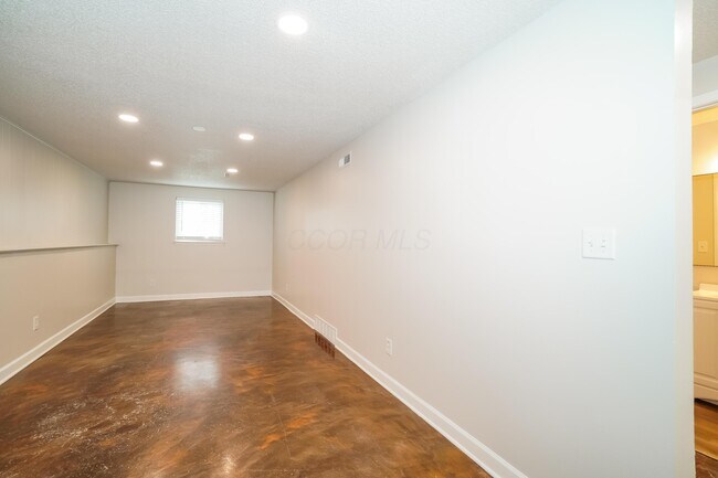 Building Photo - 1719 Ringfield Dr