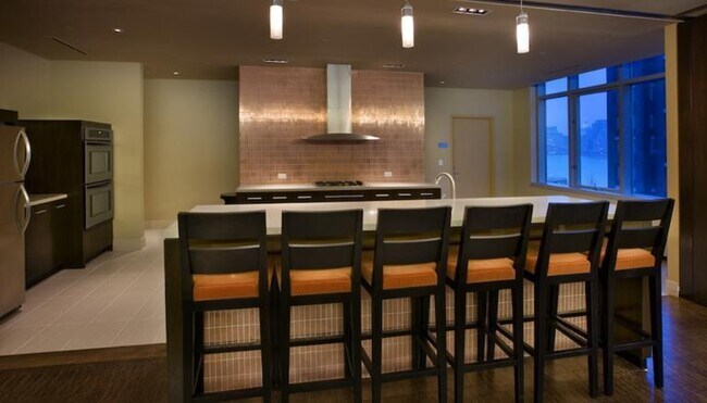 Building Photo - 1 bedroom in Long Island City NY 11109