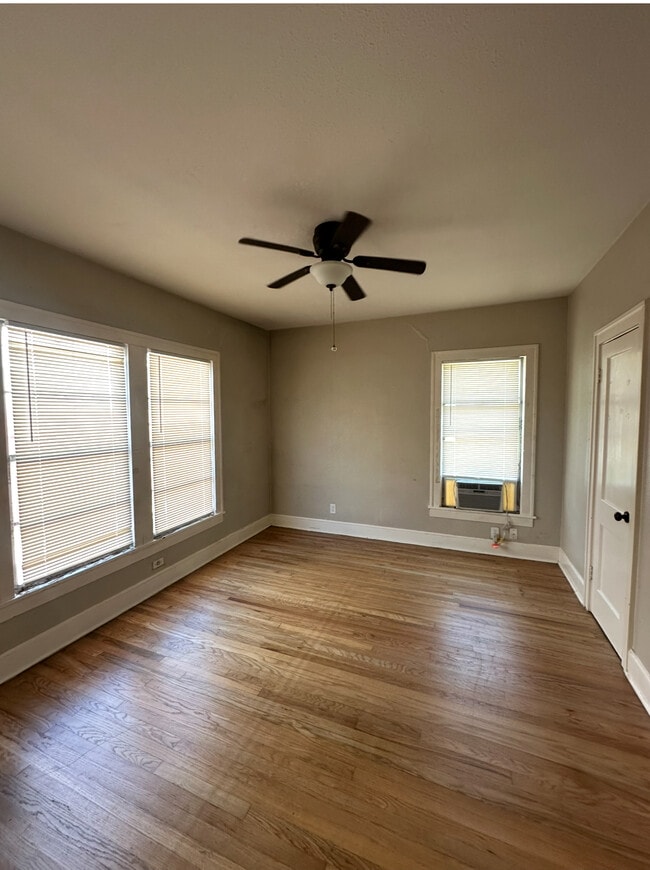 Building Photo - 2406 West Lovers Lane