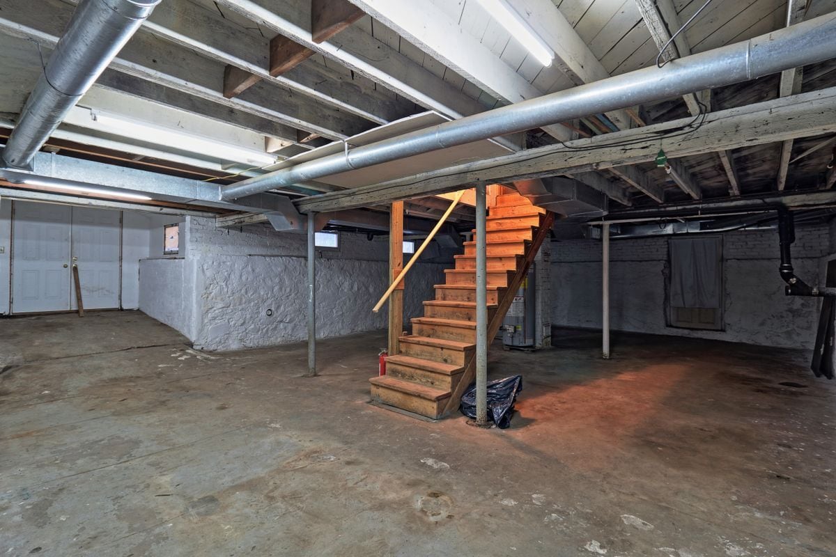 Building Photo - 1129 N Colony Rd