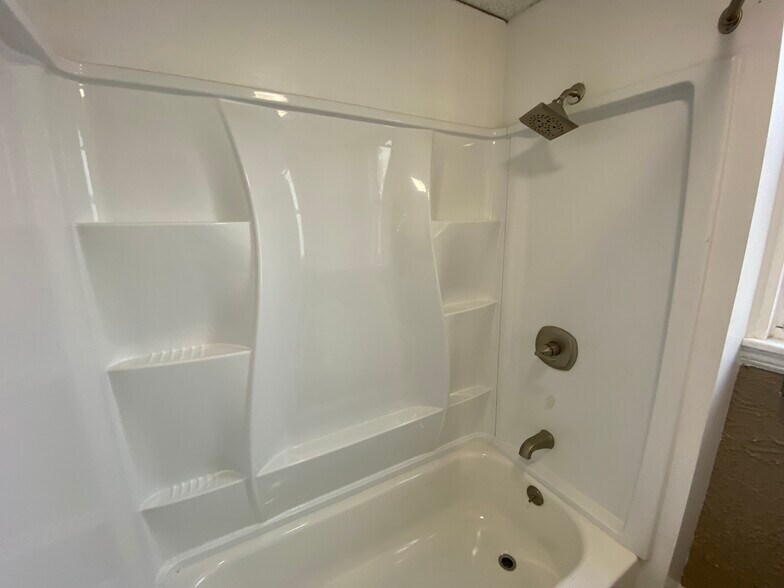 Building Photo - 182 Grant St