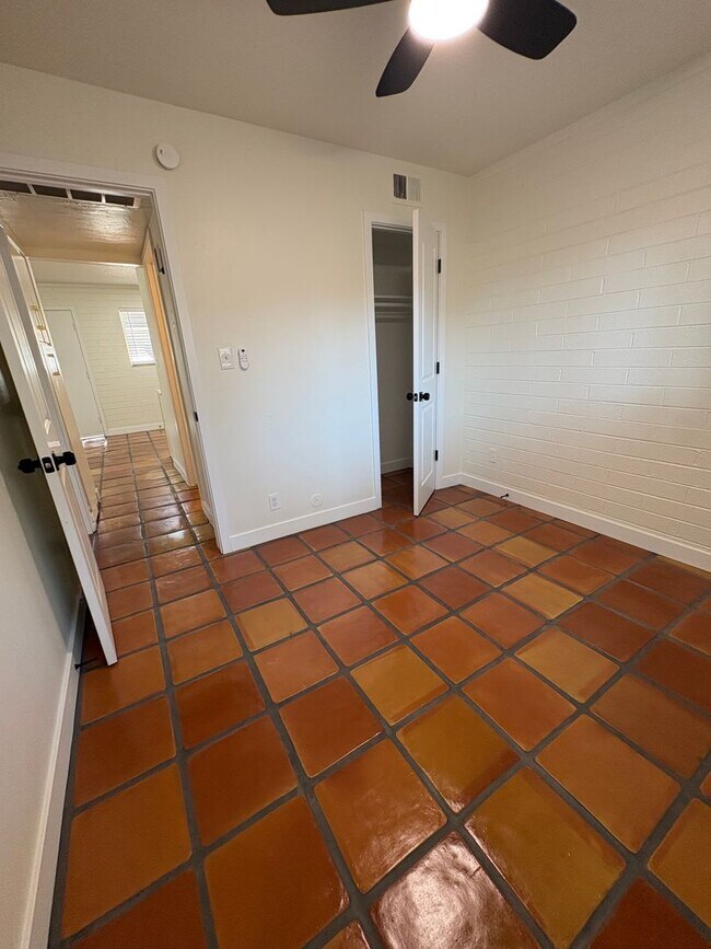 Building Photo - 817 S Melody Ln