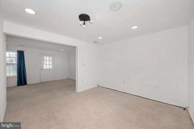 Building Photo - 7 New Gate Ct