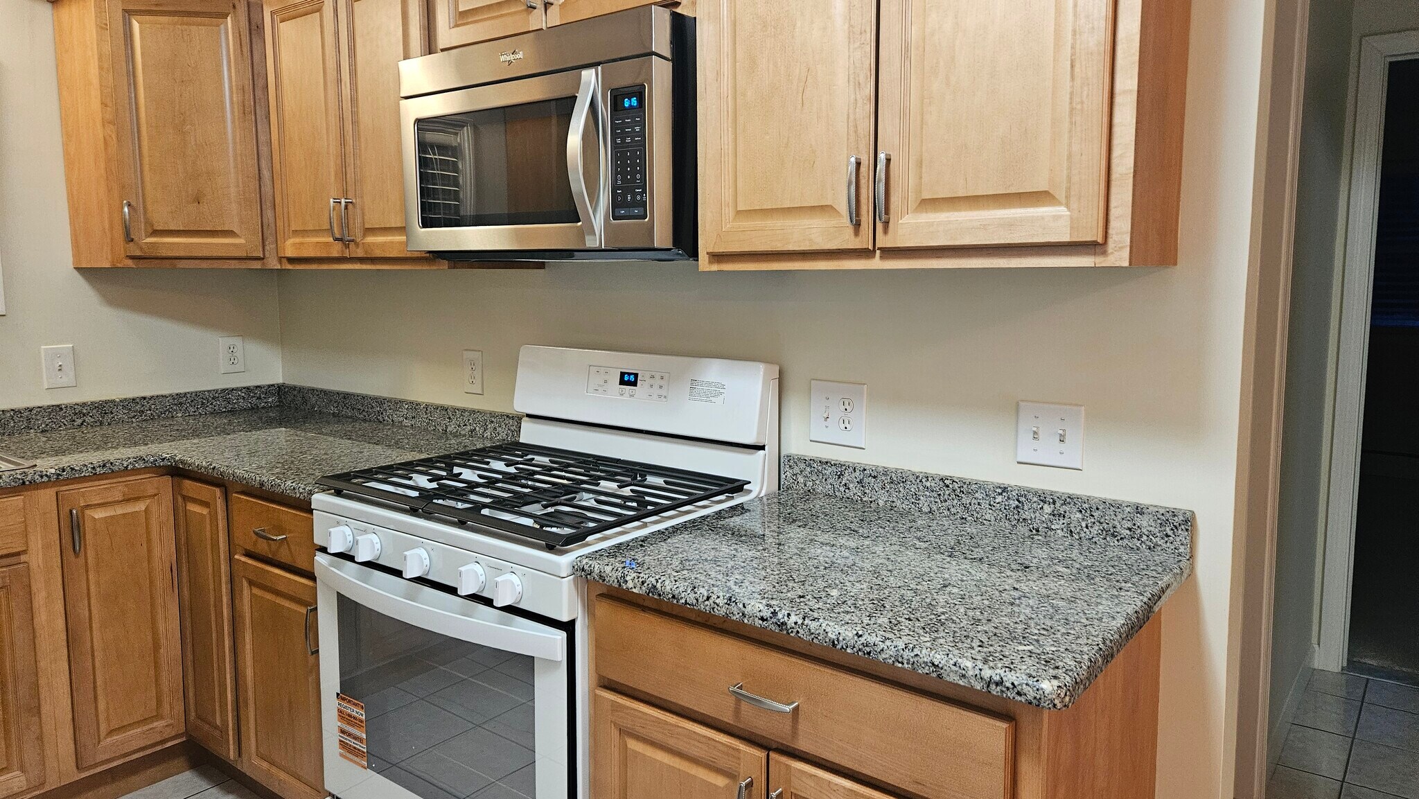 Building Photo - 667 Indian Church Rd