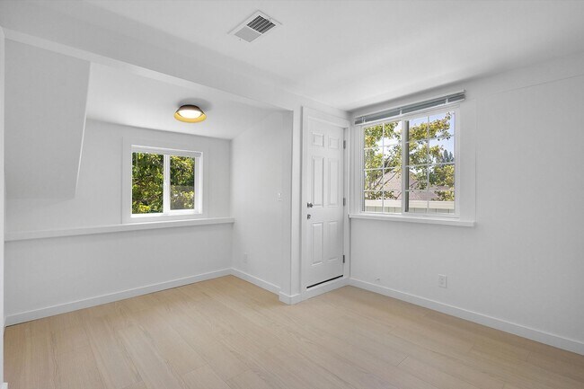 Building Photo - 1531 Lafayette St
