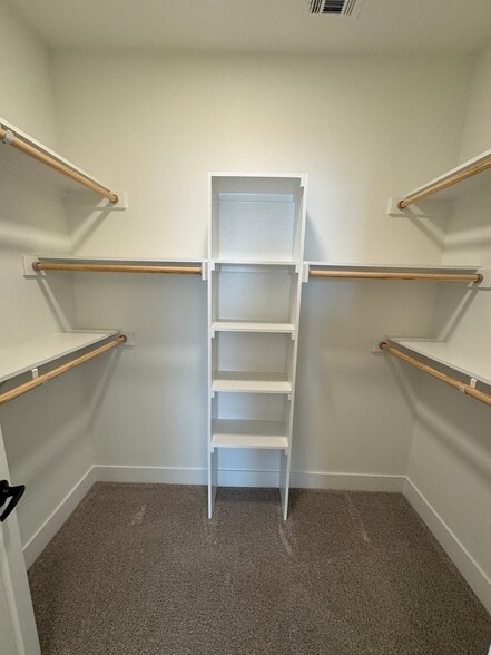 Building Photo - 2343 Portman Ave