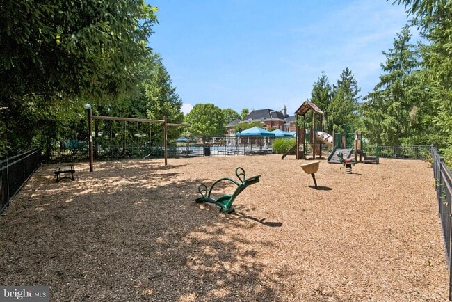 Building Photo - 22839 Vickery Park Dr
