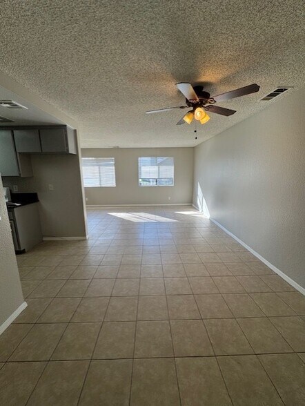 Building Photo - 5542 Orange Ave