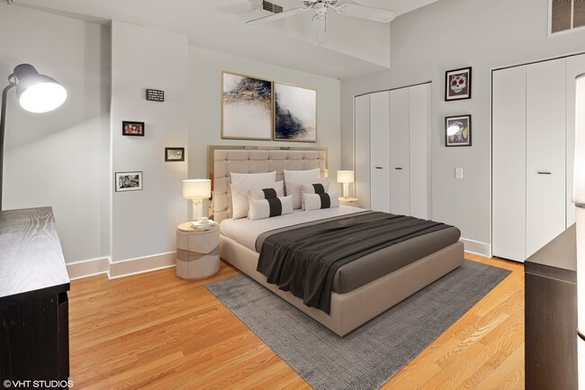 Building Photo - 165 N Canal St