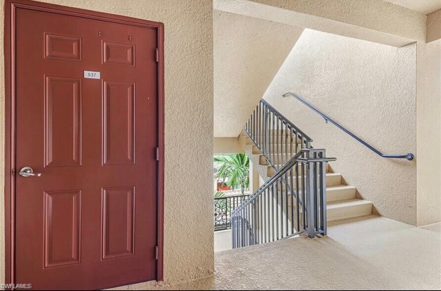 Building Photo - 9731 Acqua Ct